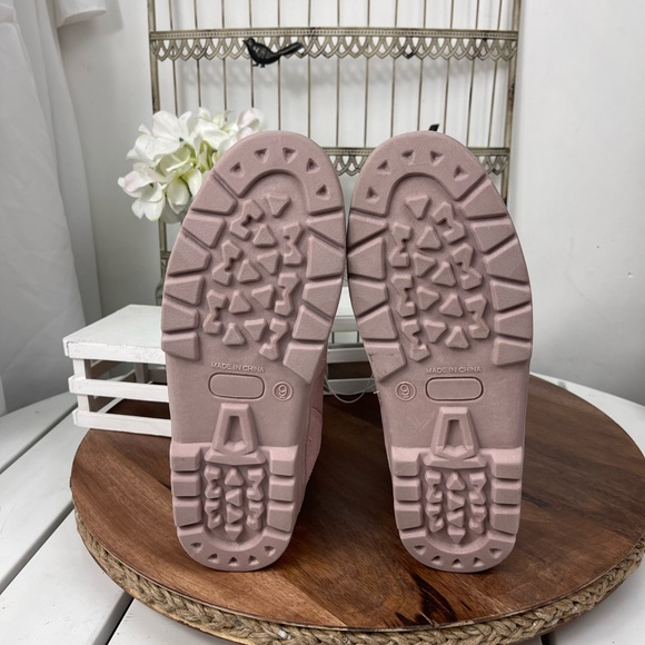 Xhilaration Electra Womens Pink Boots Size 9. - Picture 4 of 6